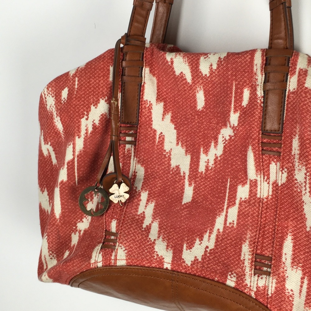 Lucky Brand Red and Cream Shoulder Bag - Picture 13 of 16